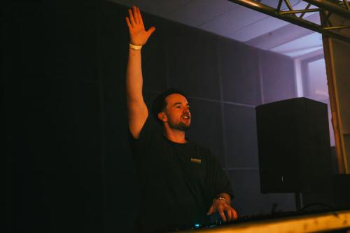 2024-11-09 UDTDB - Justin Sonder - 01684 - online