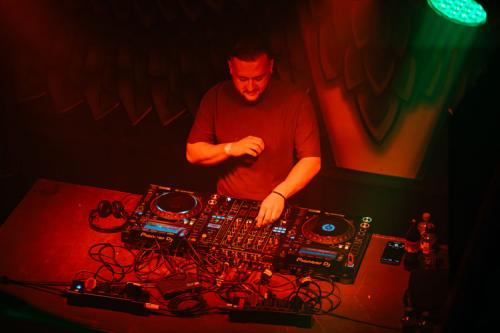 2024-11-09 UDTDB - Justin Sonder - 03243 - online
