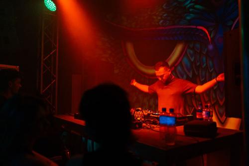 2024-11-09 UDTDB - Justin Sonder - 04291 - online