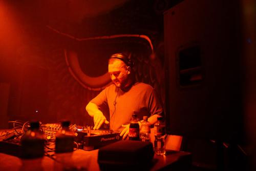 2024-11-09 UDTDB - Justin Sonder - 04467 - online