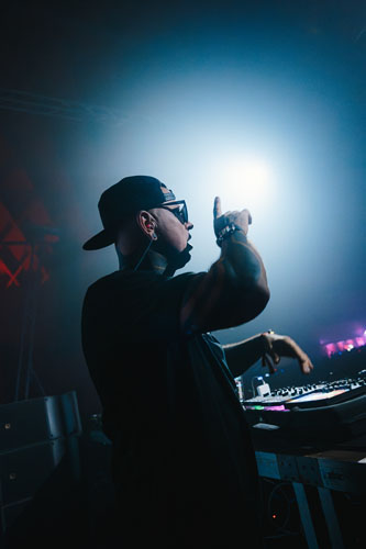 2024-12-07 Electric Sea - Justin Sonder - 07179 - online