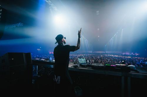 2024-12-07 Electric Sea - Justin Sonder - 07348 - online