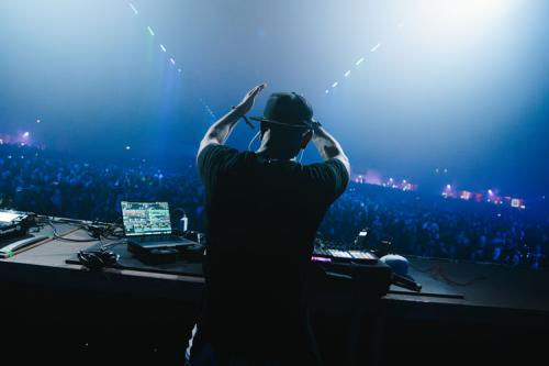 2024-12-07 Electric Sea - Justin Sonder - 07373 - online